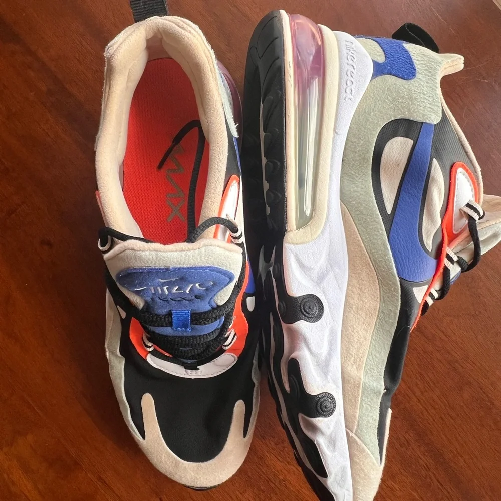 Women’s Nike Air Max 270 React Fossil - Picture 3 of 7